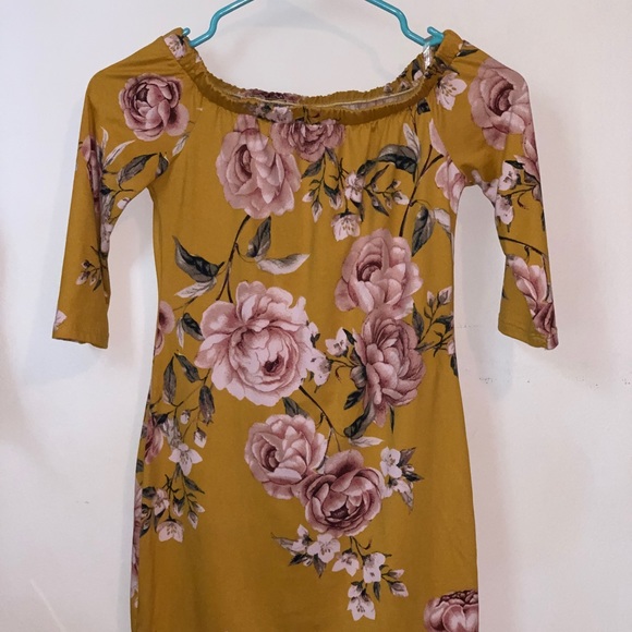 Off the Shoulder Mini Dress - Picture 3 of 3